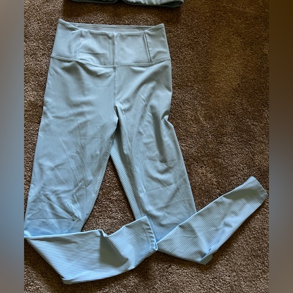 Girlfriend collective rib set in light blue - Picture 8 of 8